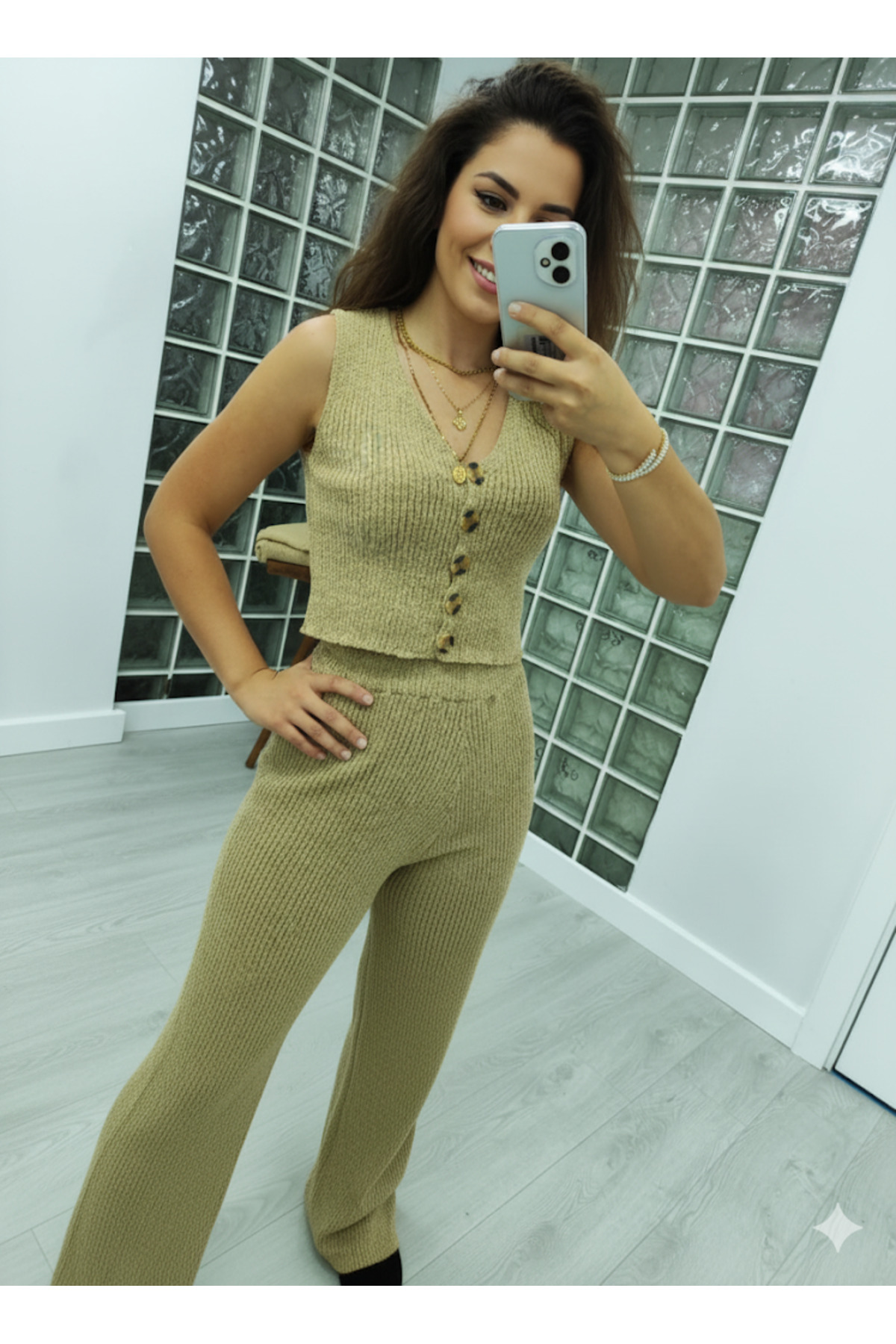Kadın Triko Yelek ve Pantolon Takımı - Görsel 3