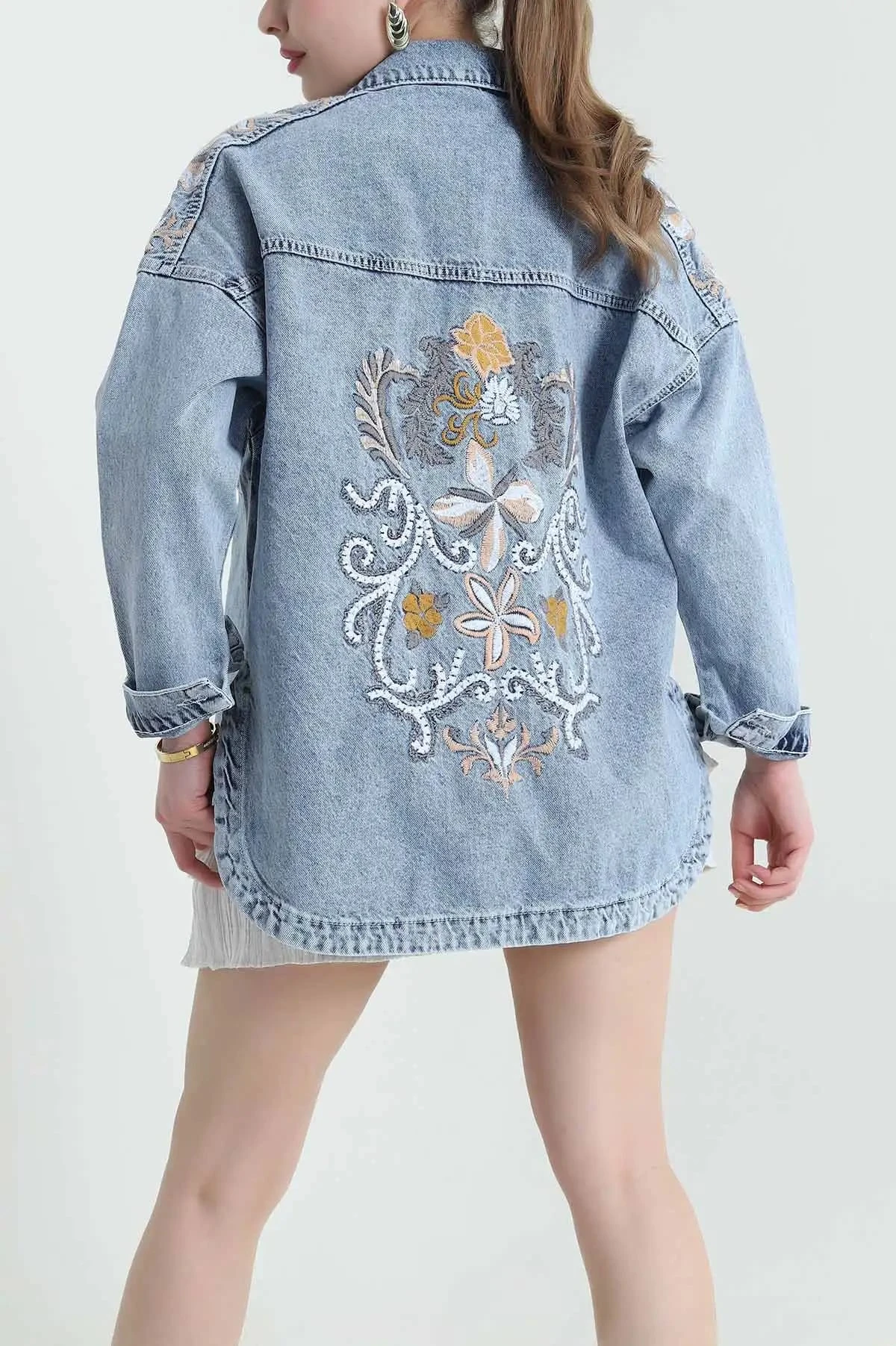 KOL VE SIRT NAKIŞ DETAYLI OVERSİZE KADIN KOT CEKET