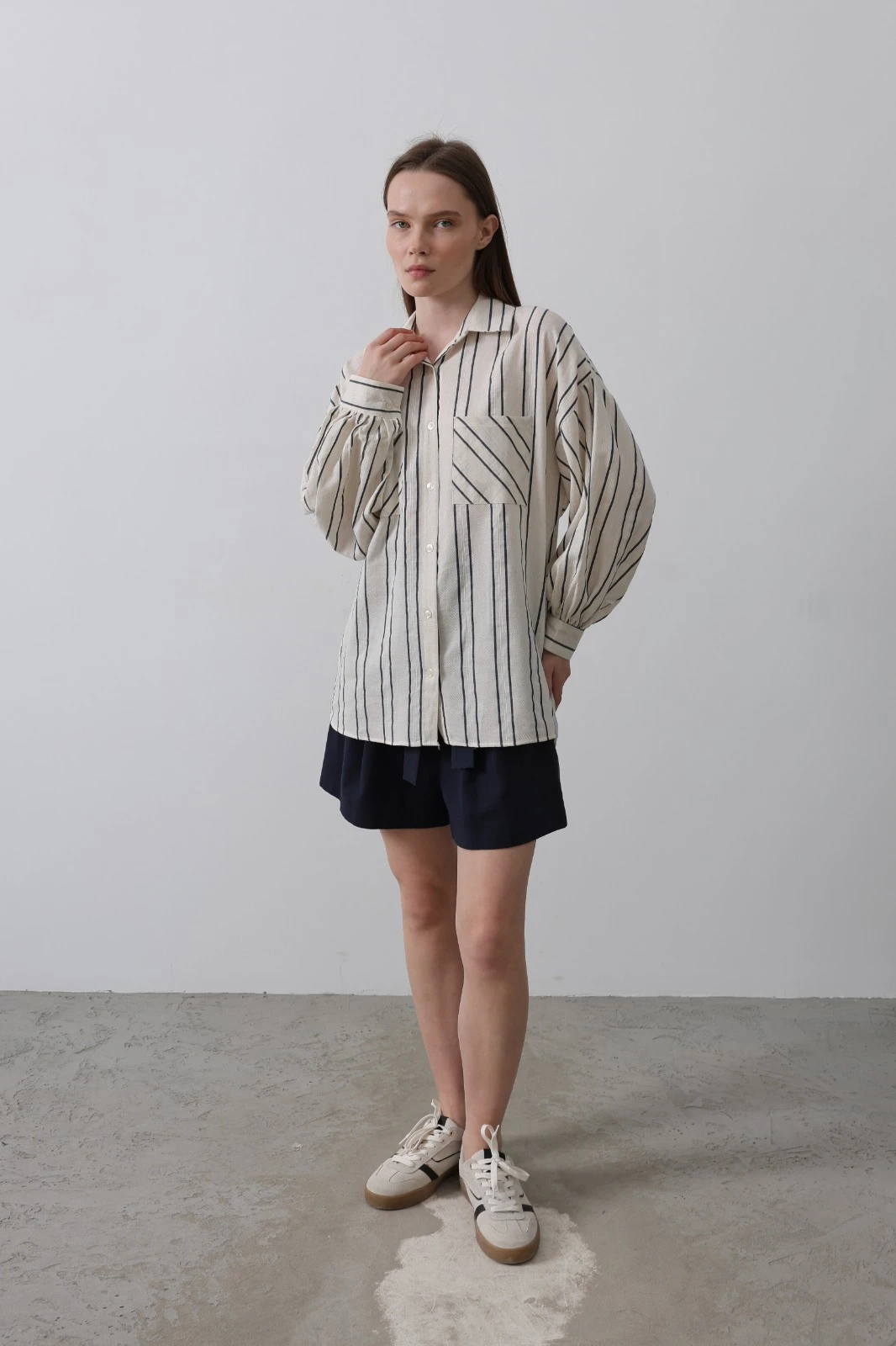 ÇİZGİLİ ÇİFT CEPLİ KETEN GÖMLEK