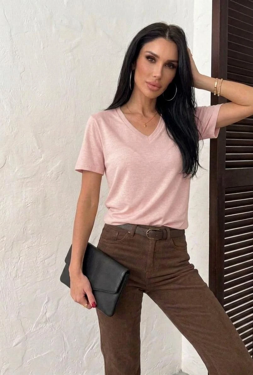 V YAKA KISAKOLLU TİŞÖRT